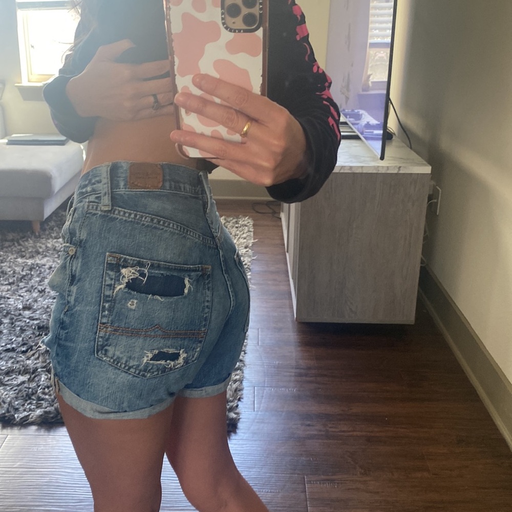 Relaxed cut off distressed Ralph Lauren shorts- fair - Picture 4 of 6